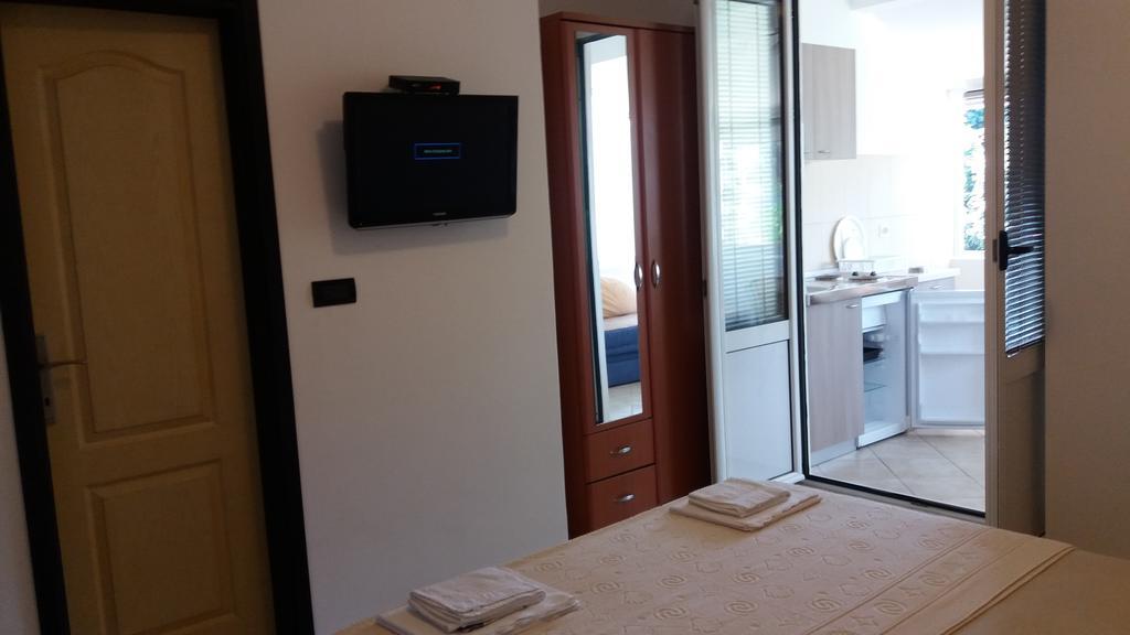 Apartmani Luka Херцег-Новий Екстер'єр фото